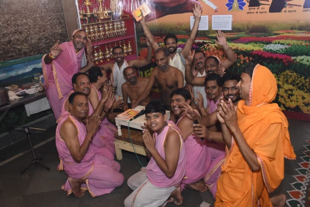 आचार्यश्री सुबल सागर का 49वां अवतरण दिवस मना