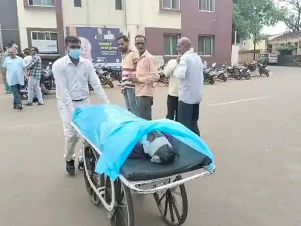 राजू का दुखद अंत: इलाज की उम्मीद में आया अस्पताल लेकिन मौत बनकर आई सिविल सर्जन की गाड़ी