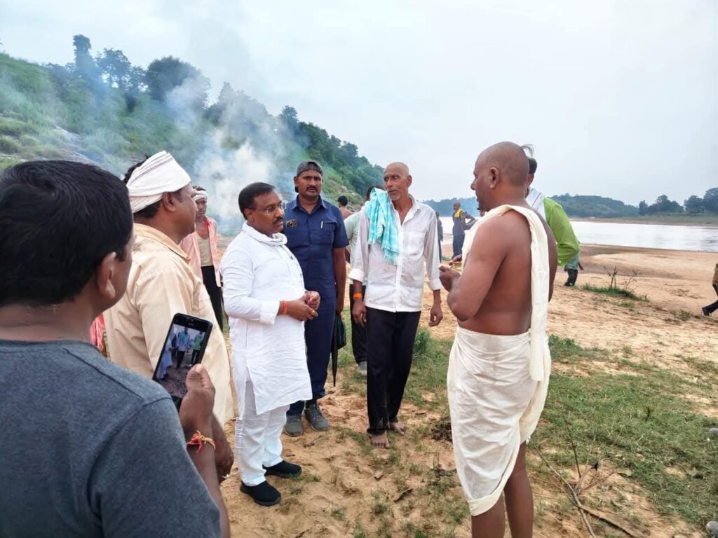 बहरी बाईपास हादसे में मृतकों की संख्या चार हुई, गांव में पसरा मातम