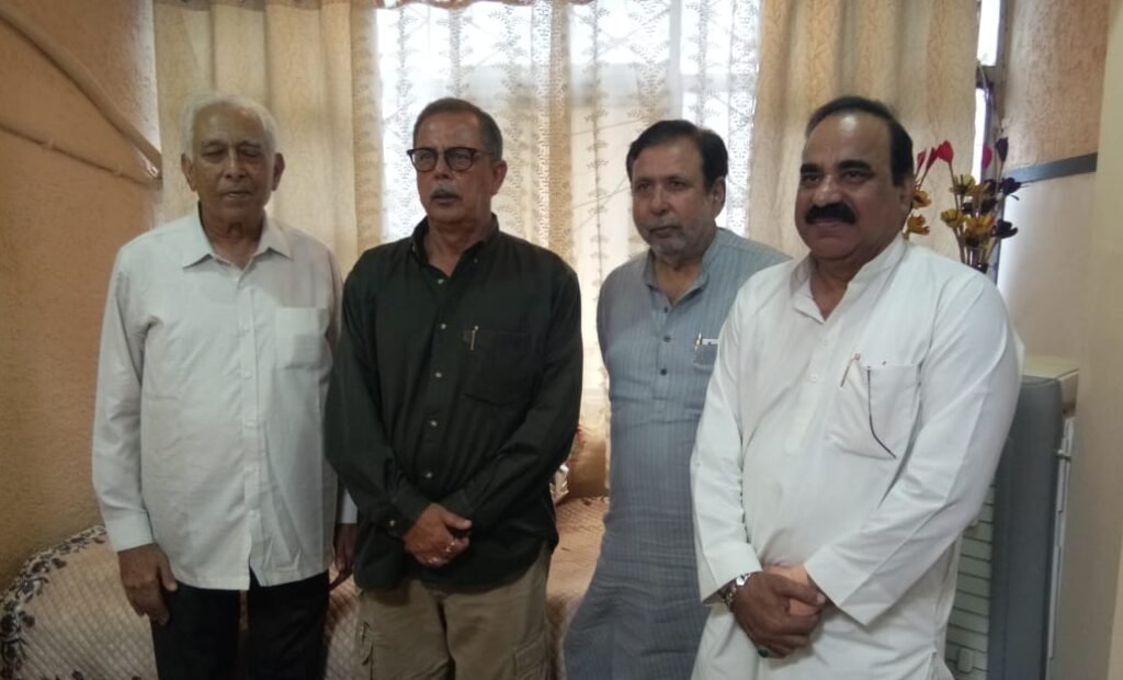 शहरयार के घर जुटे दिग्गज: मेल मुलाकात में एकजुटता और सौहार्द का संदेश