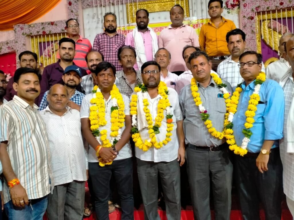 आतिशबाजी फुटकर विक्रेता संघ के हुए चुनाव