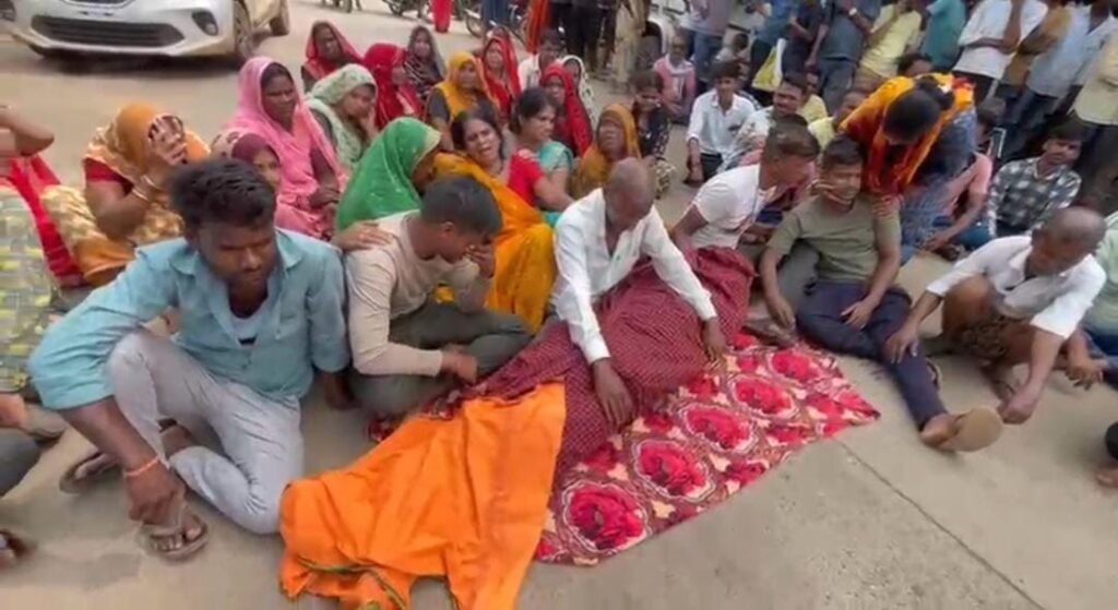 युवक ने की आत्महत्या, सुसाइड नोट में 3 पुरुष, 1महिला को जिम्मेदार ठहराया