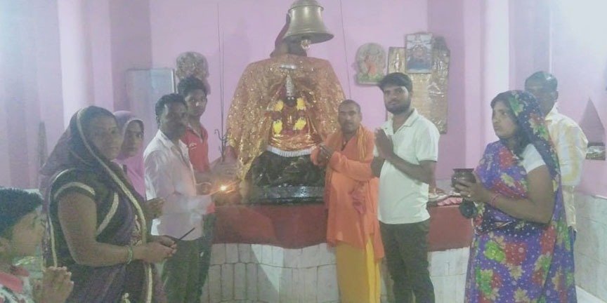 गोतरा अष्टभुजी देवी मंदिर में भक्तों की उमड़ रही भीड़