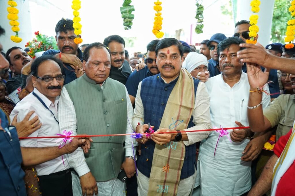 शिवपुरी के नरवर में सांदिपनी उत्कृष्ट विद्यालय का लोकार्पण