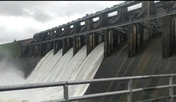 नर्मदा,तवा और बारना का जलस्तर बढ़ा, बांधों के गेट खोले गए