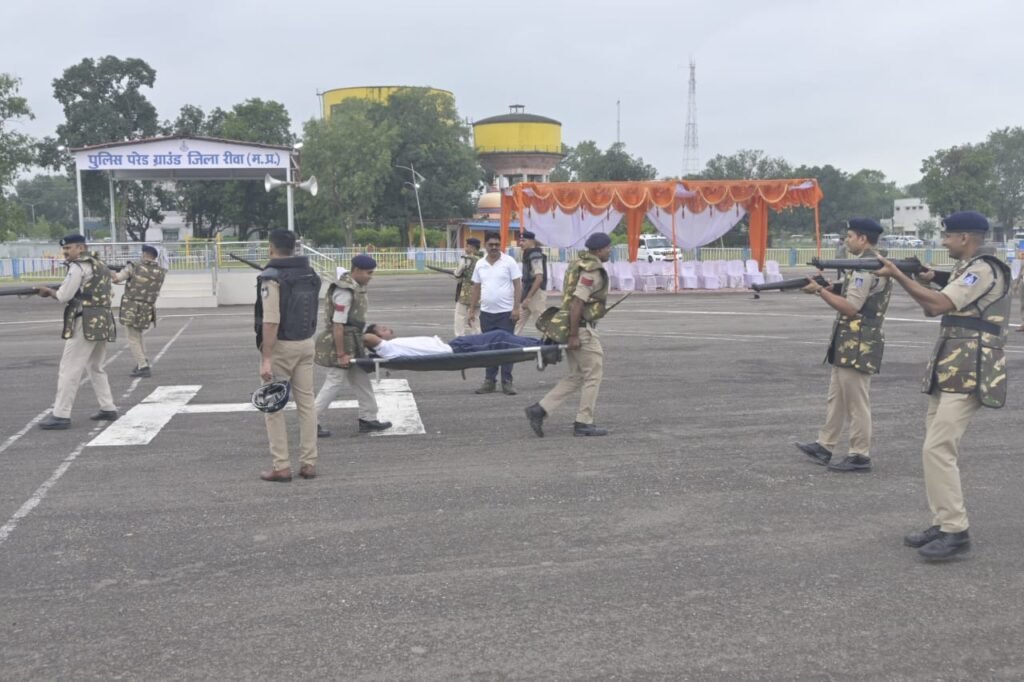 बलवा डिल परेड का रीवा पुलिस लाइन में अभ्यास