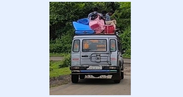 बिना परमिट व ओवरलोड वाहन बने जानलेवा, बच्चों की जिंदगी भी खतरे में