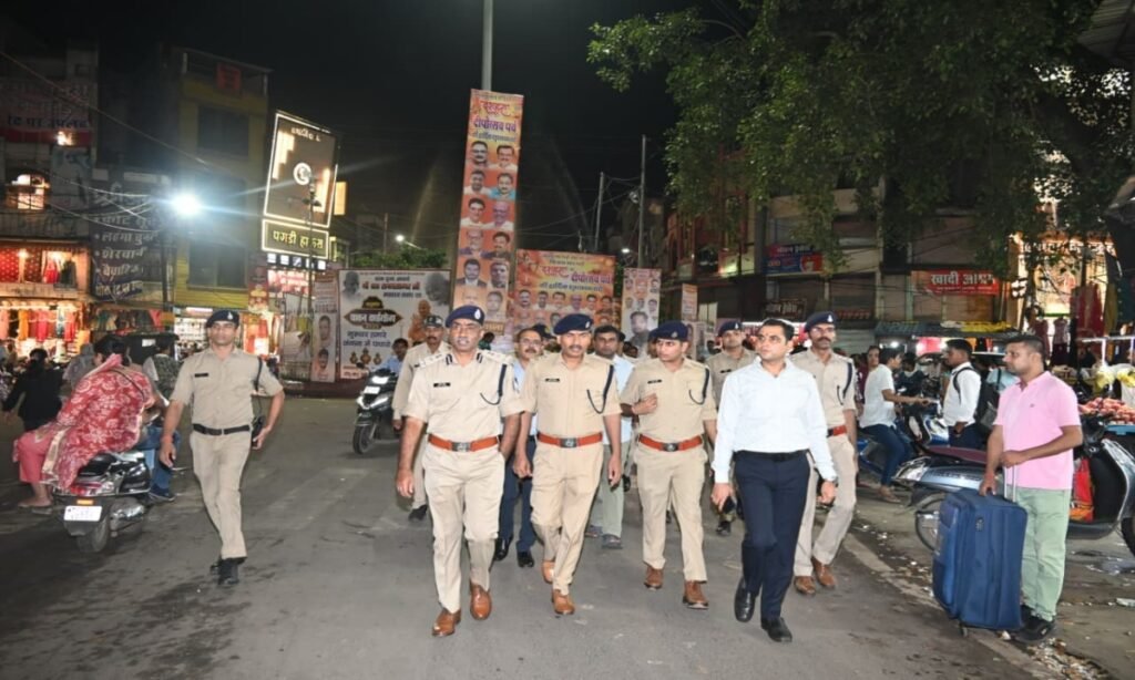 दुर्गोत्सव: पुलिस ने बढ़ाई चौकसी, 3 हजार का फोर्स तैनात