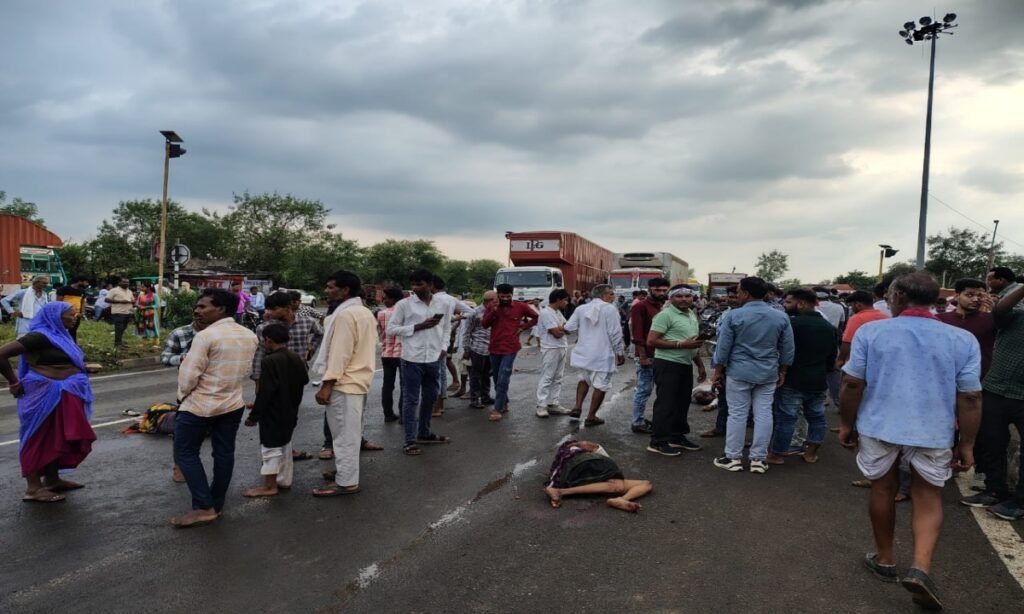 हादसा: मां, भाभी और बेटे की मौत, पुलिस ने ट्रक चालक पर दर्ज किया केस