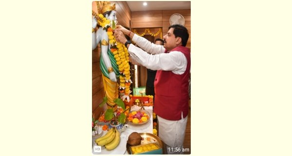 CM ने आयुर्वेद दिवस पर भगवान धन्वंतरि की पूजा कर प्रदेशवासियों के स्वास्थ्य की कामना की