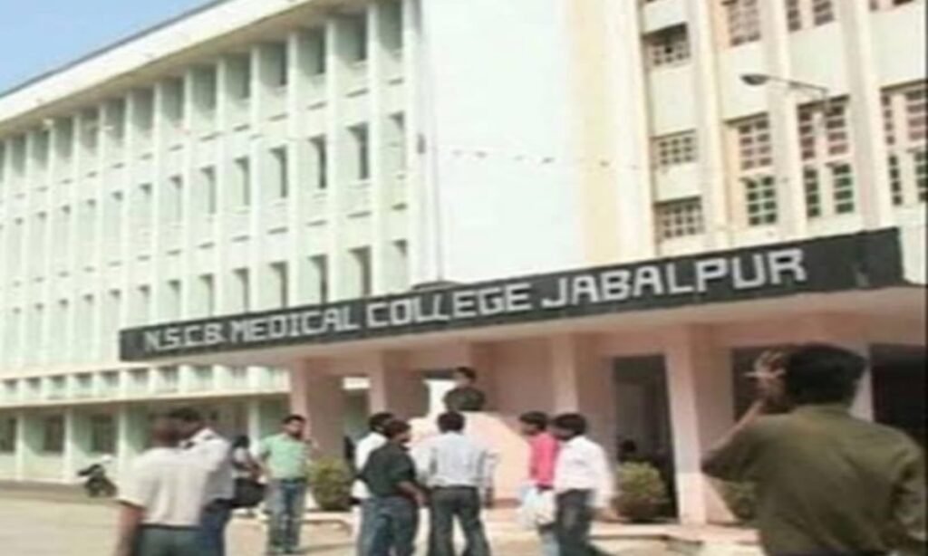 पीएस और आयुक्त से हाईकोर्ट ने मांगा स्पष्टीकरण