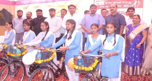 बेटियों की शिक्षा में सहायक साबित होगी साईकिल