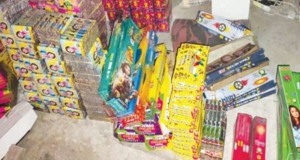 भारी मात्रा में अवैध विस्फोटक सामग्री बरामद