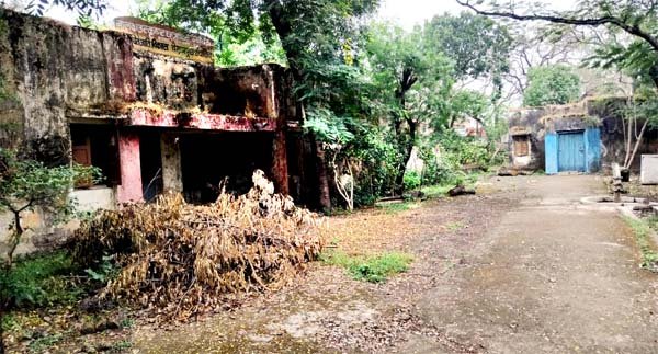 दर्जन भर छात्रावासों को नये भवनों का इंतजार