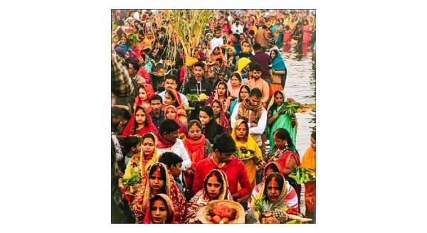 छठ महापर्व पर सरयू तट पर उमड़ा आस्था का सैलाब