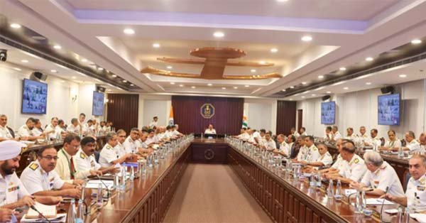 नौसेना कमांडरों ने ऑपरेशनों की तैयारी, समुद्री सुरक्षा और क्षमता बढाने पर दिया जोर
