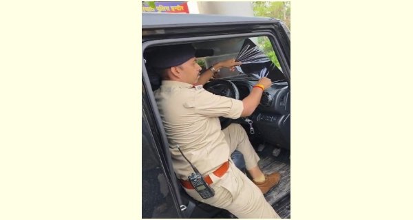 ब्लैक फिल्म लगी कारों पर यातायात पुलिस की सख्ती
