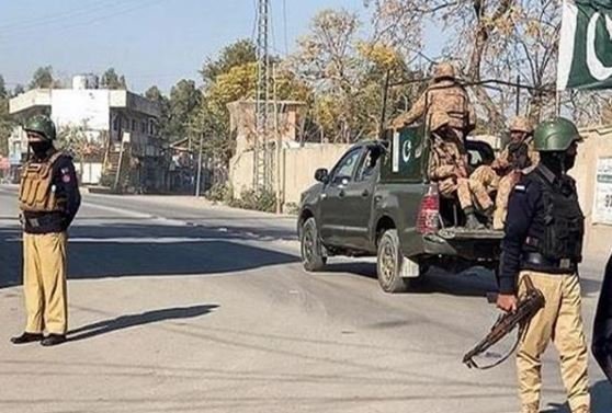 पाकिस्तान के बलूचिस्तान में आतंकियों की गोलीबारी में दो पुलिसकर्मियों की मौत