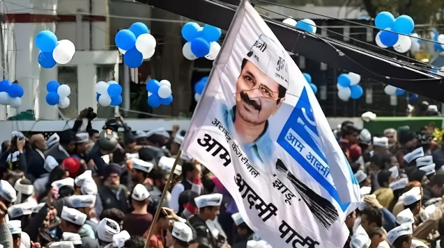 बिहार विधानसभा चुनाव में केजरीवाल मॉडल की एंट्री, AAP ने 243 सीटों पर अकेले लड़ने का किया ऐलान
