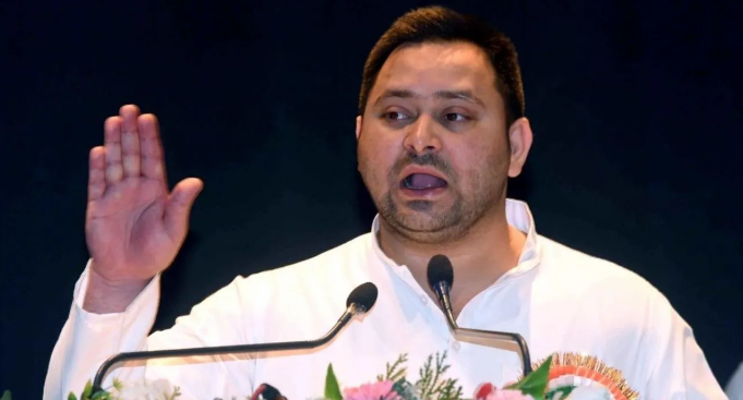 तेजस्वी यादव आज जारी करेंगे ‘प्रण पत्र’, ‘हर परिवार से 1 को नौकरी’, ₹500 में सिलेंडर जैसे बड़े वादे शामिल, महिला-युवा वोटरों पर RJD की नजर