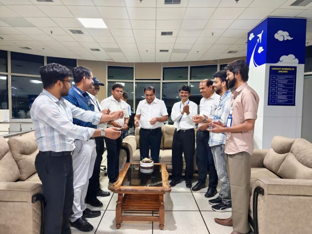 भोपाल हवाई अड्डे से चौबीसों घंटे परिचालन का एक साल पूरा 