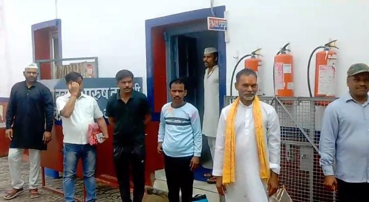 जेल से 6 बंदियों की रिहाई, शस्त्र पूजन, विराजमान माता जी को विसर्जन के लिए ले जाया गया