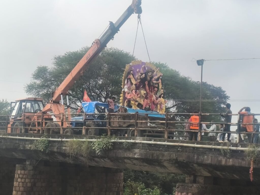 बेगमगंज में रात भर चली मातारानी की विदाई