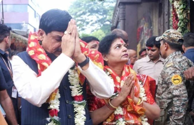 सीएम डॉ. यादव ने की माँ कामाख्या की पूजा, मप्र और असम की उन्नति के लिए मांगा आशीर्वाद