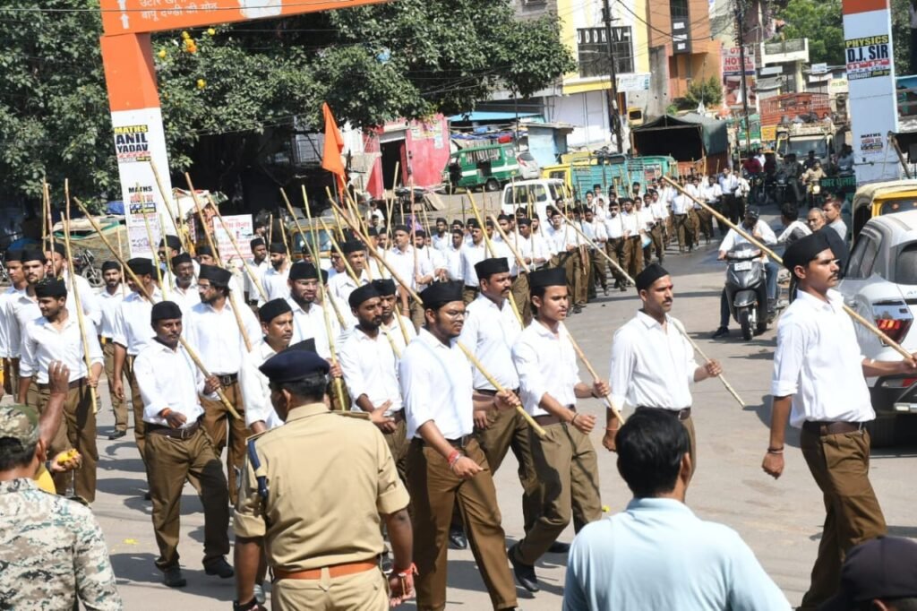 23 स्थानों से संघ के पथ संचलन निकले