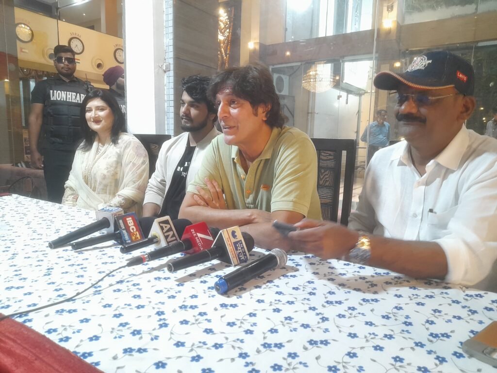 बनना था डॉक्टर बन गये एक्टर चंकी पांडे 