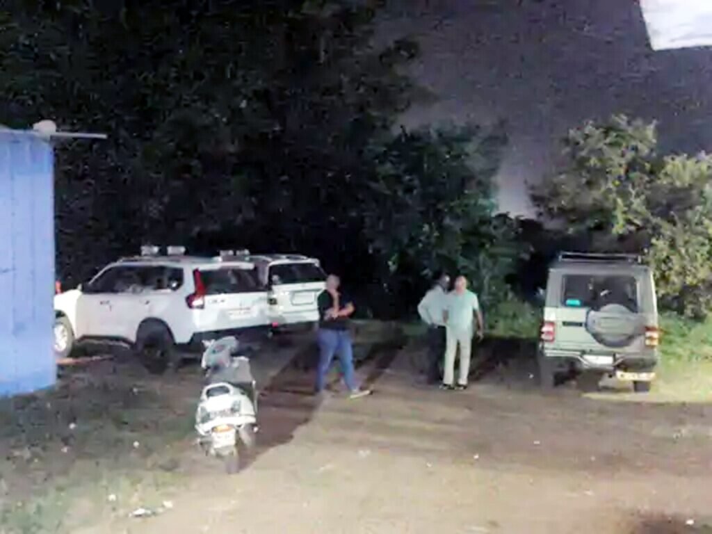 नीमच में पटाखा गोदाम पर सेंट्रल जीएसटी की सर्जिकल स्ट्राइक