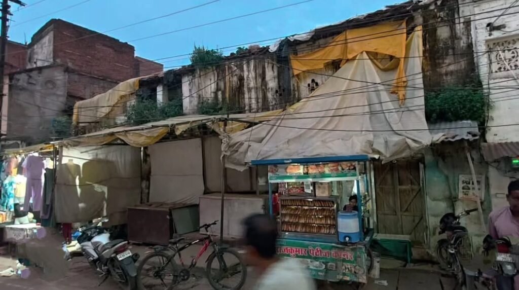 छतरपुर में सरकारी भवन की फर्जी रजिस्ट्री का खुलासा, रजिस्ट्रार और लेखक निलंबित