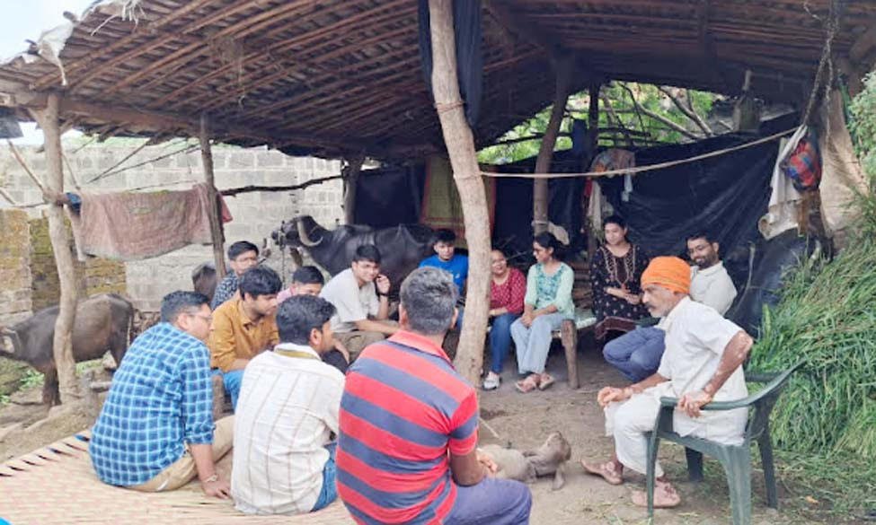 लालबहादुर शास्त्री इंस्टीट्यूट ऑफ मैनेजमेंट दिल्ली से झाबुआ आए युवाओं ने सीखा ग्राम समृद्धि का वास्तविक अर्थ