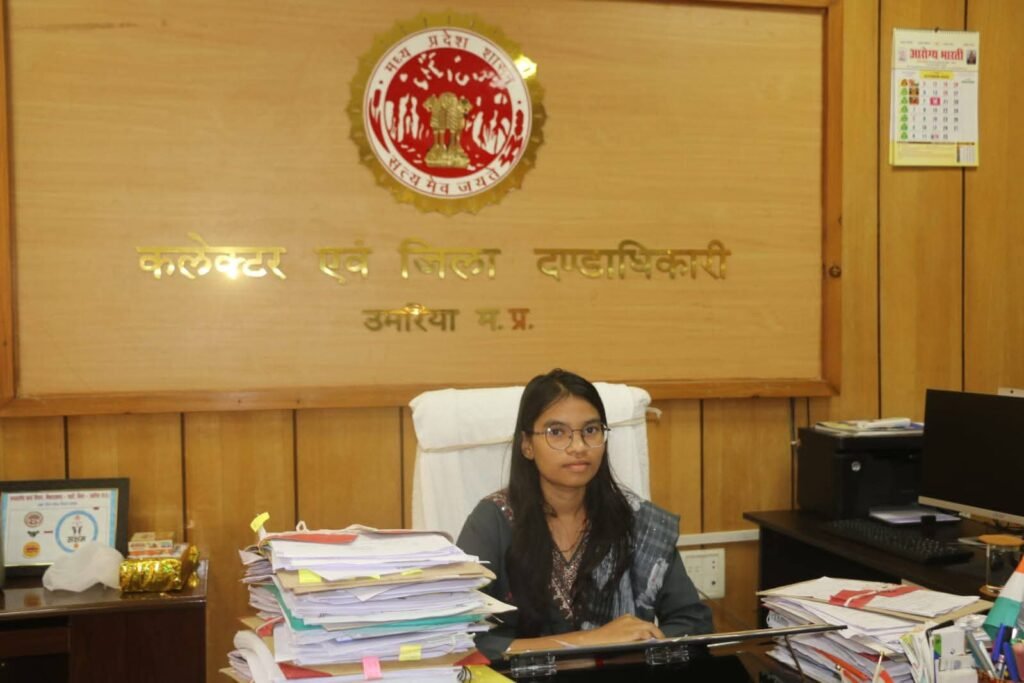 शुरूचि परस्ते बनी एक दिन की उमरिया कलेक्टर, प्रशासनिक जिम्मेदारी संभाल कर दी प्रेरणा