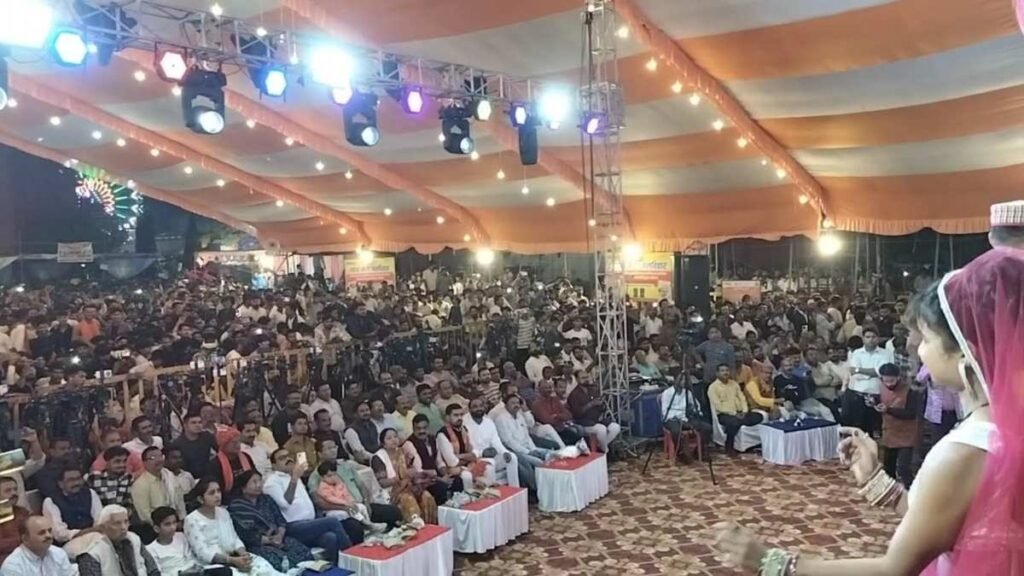 छतरपुर में 10 दिवसीय जल विहार मेला शुरू, बुंदेली लोक नृत्य राई से मंत्रमुग्ध हुई भीड़