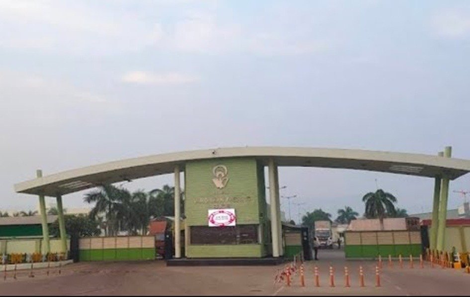 फैक्ट्री में श्रमिकों पर गिरी वजनी प्लेट, दो की मौत 