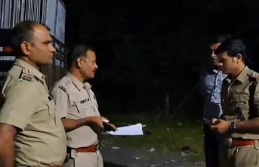 दूध शाकाहार नहीं है..विवादित पोस्टर लगाए, पुलिस ने किया जप्त, लगाने वाले हिरासत में 