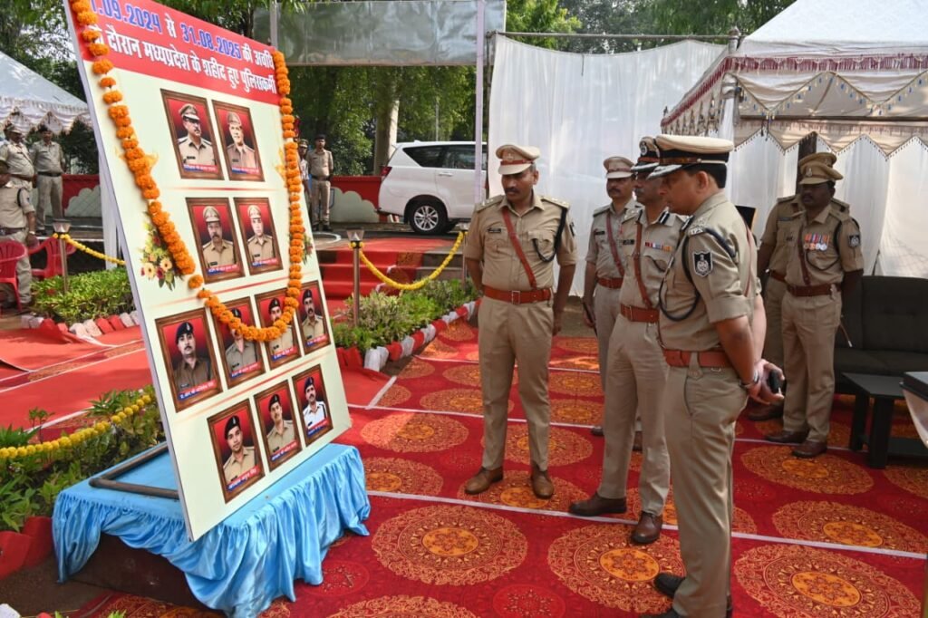 वीरता और त्याग को याद कर शहीदों को दी श्रद्धांजलि