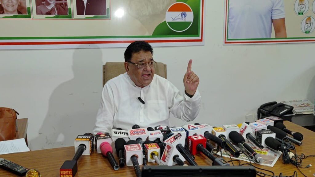 सरकार की नीतियों ने बना दी किसानों और आम जनता की निराशाजनक दिवाली: नायक