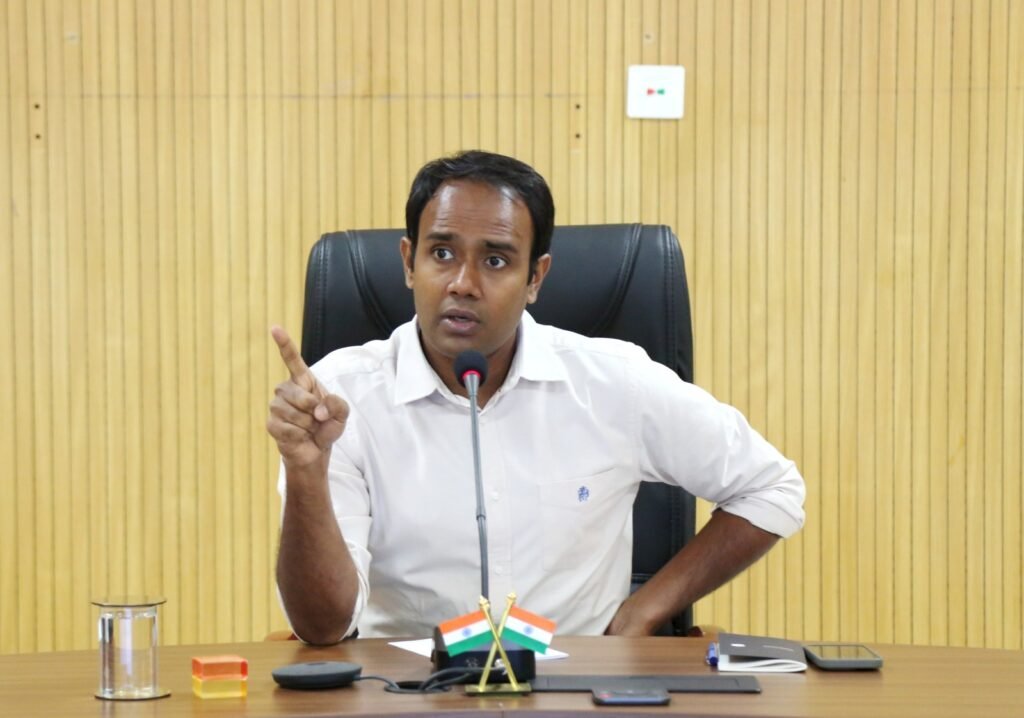 किसानों द्वारा नरवाई जलाने पर मामला दर्ज