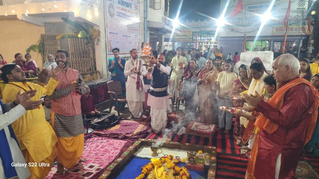 श्री दुर्गा नवग्रह मंदिर का भव्य नगर अन्नकूट उत्सव, 15 हजार से अधिक श्रद्धालुओं ने लिया प्रसाद