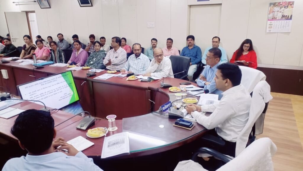 रायसेन जिला अस्पताल की अव्यवस्थाओं पर सख्त हुए कलेक्टर, रेफर मरीजों की रिपोर्ट तलब 