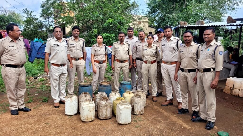 आबकारी विभाग द्वारा जिले भर में दबिश