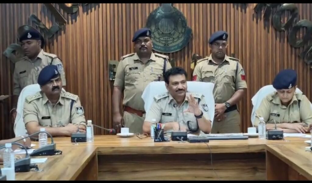 सरकारी नौकरी का झांसा देकर लाखों की ठगी, गिरोह का पर्दाफाश