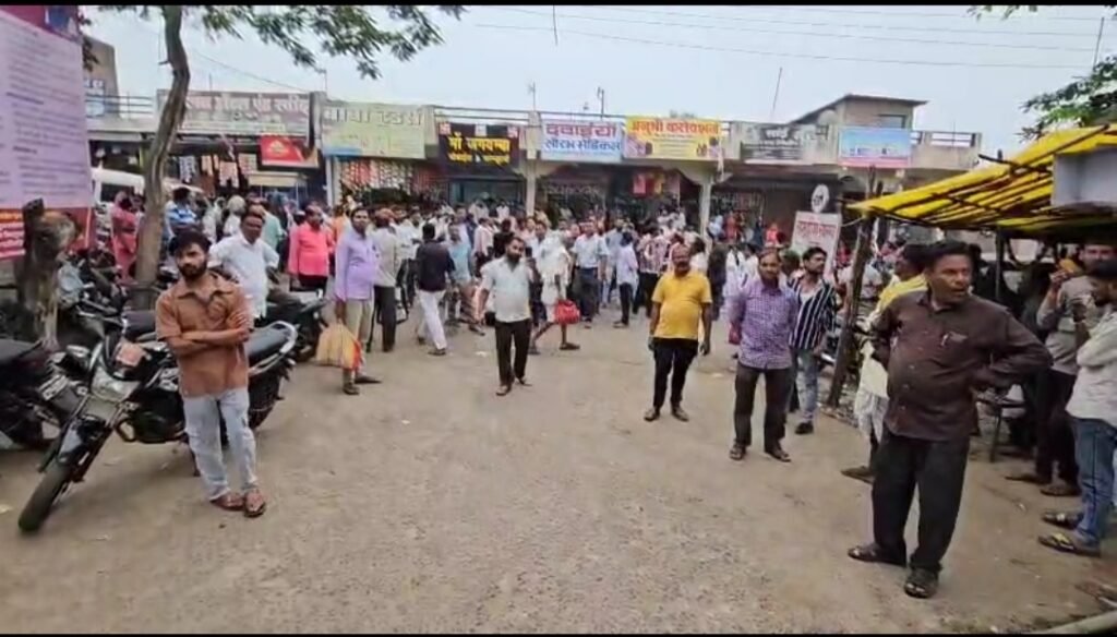 कान्हा के रिसोर्ट में टेक्नीशियन की संदिग्ध मौत, परिजनों ने बम्हनी में किया चक्काजाम 