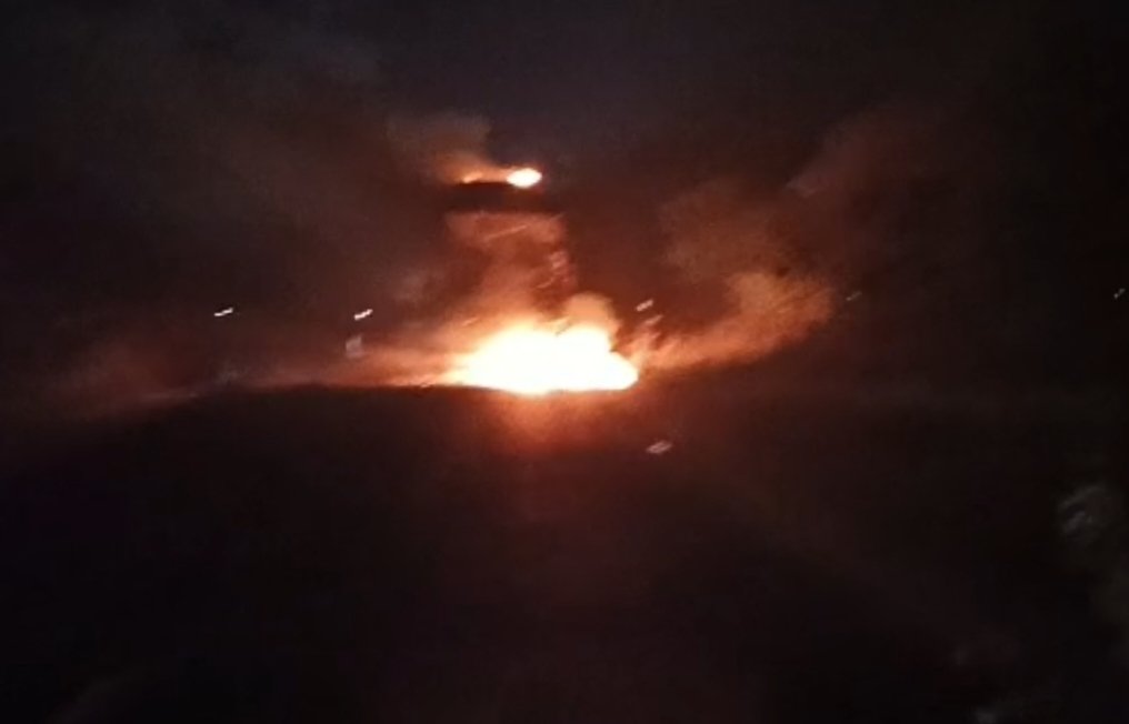 यात्री बस में लगी आग, मची चीख पुकार