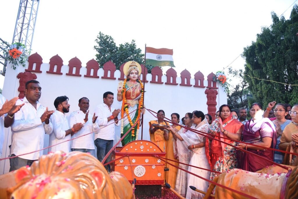 बालाघाट में भारत माता प्रतिमा का अनावरण