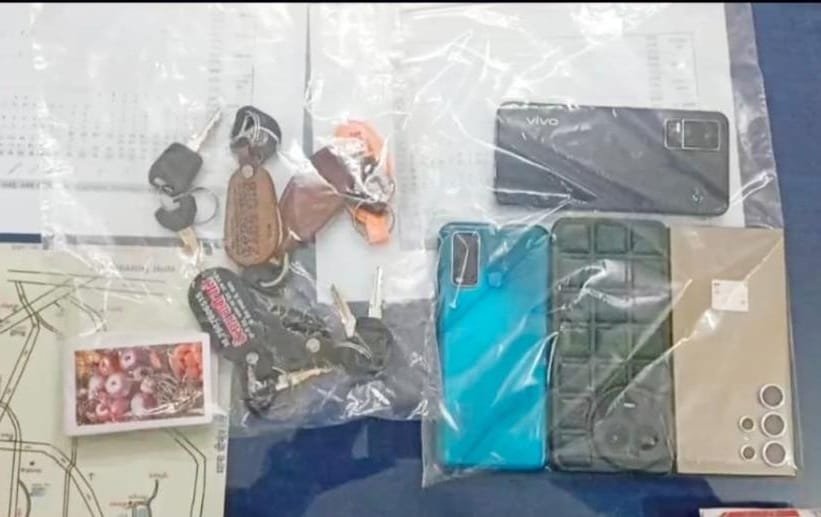 मैरिज गार्डन पर दविश, हार जीत का दाव लगाते जुआडिओ को पकड़ा