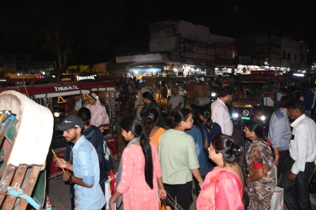 जाम से जूझते रहे राहगीर, नदारत रही यातायात पुलिस