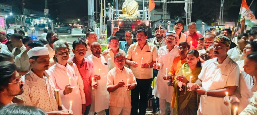 छिंदवाड़ा में बच्चों की मौत के विरोध में कांग्रेस का कैंडल मार्च